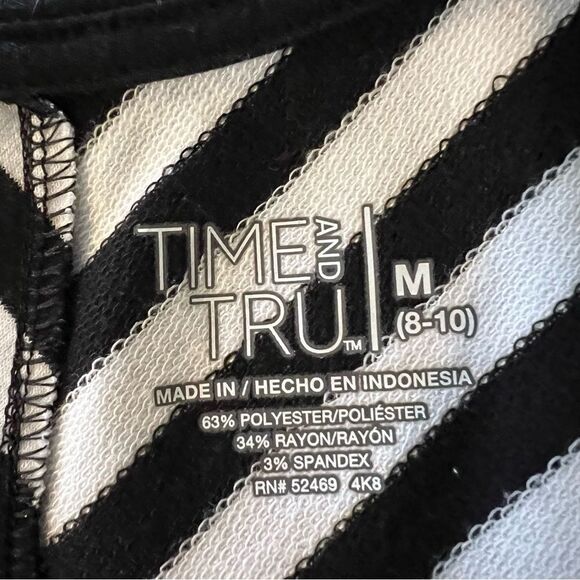 TIME and TRU Tank Top stripped Black and white size Medium 8-10 - Picture 7 of 9